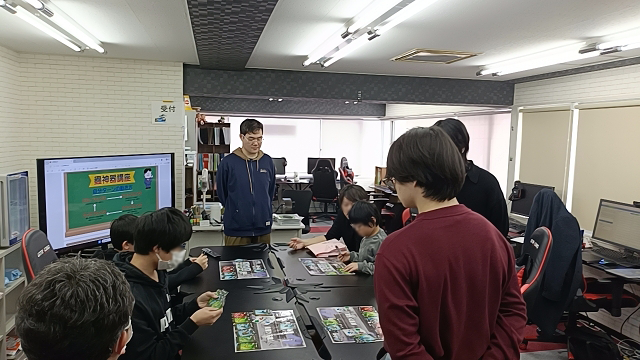 カードバトルティーチング風景10画像